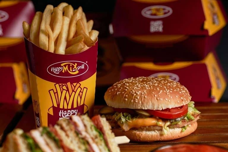 Comenzi mai rapide și vânzări mai mari într-un fast-food aglomerat